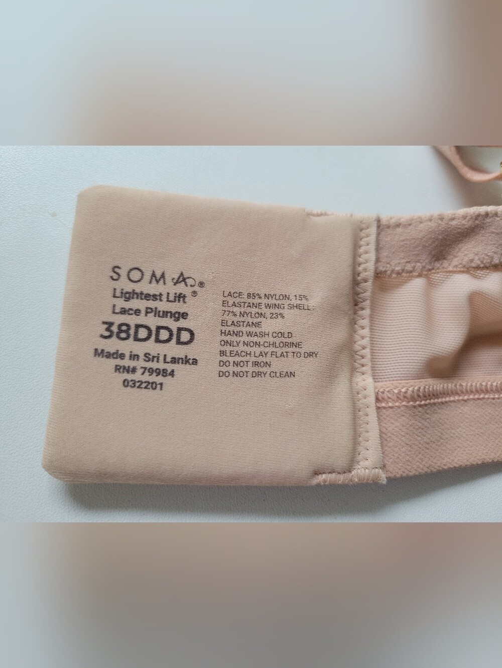SOMA Lightest Lift Lace Plunge Bra 38DDD NWOT